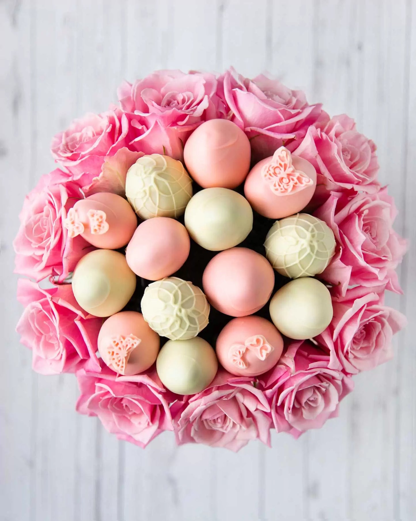 Elegant Pink Open Roses and Pink Drizzle Chocolate Covered Strawberries Chocolate - ROUND BOXES