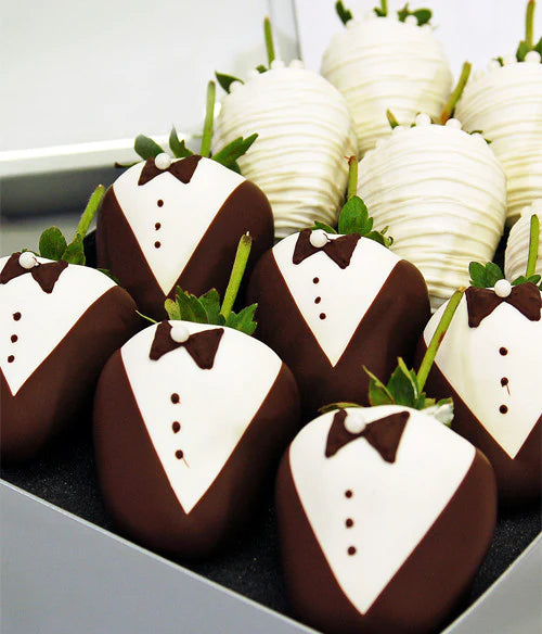 Wedding Chocolate Strawberries / 12 units